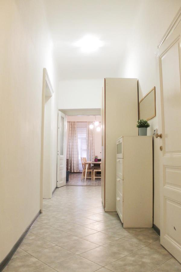 Modern Apartment Ve Smeckach 28 Prague Exterior photo